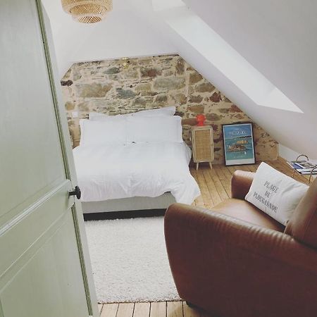 Les Chambres De Sainte Barbe Плугану Екстериор снимка